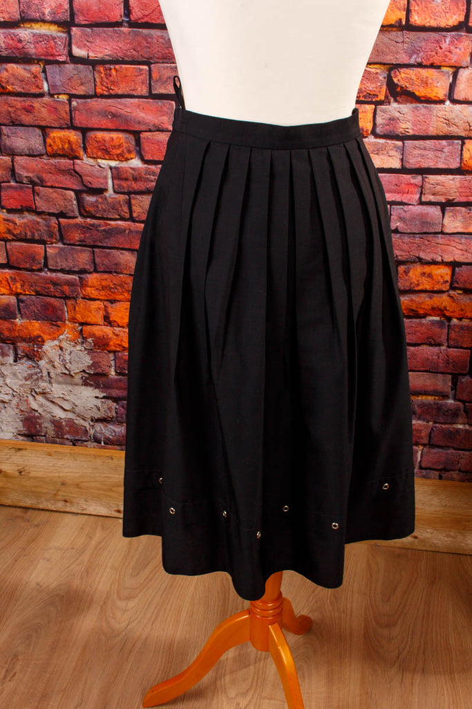 80s Faltenrock schwarz Nieten 80er Disco Frau Gothic M 40-42 schwarz vintageberlin.de