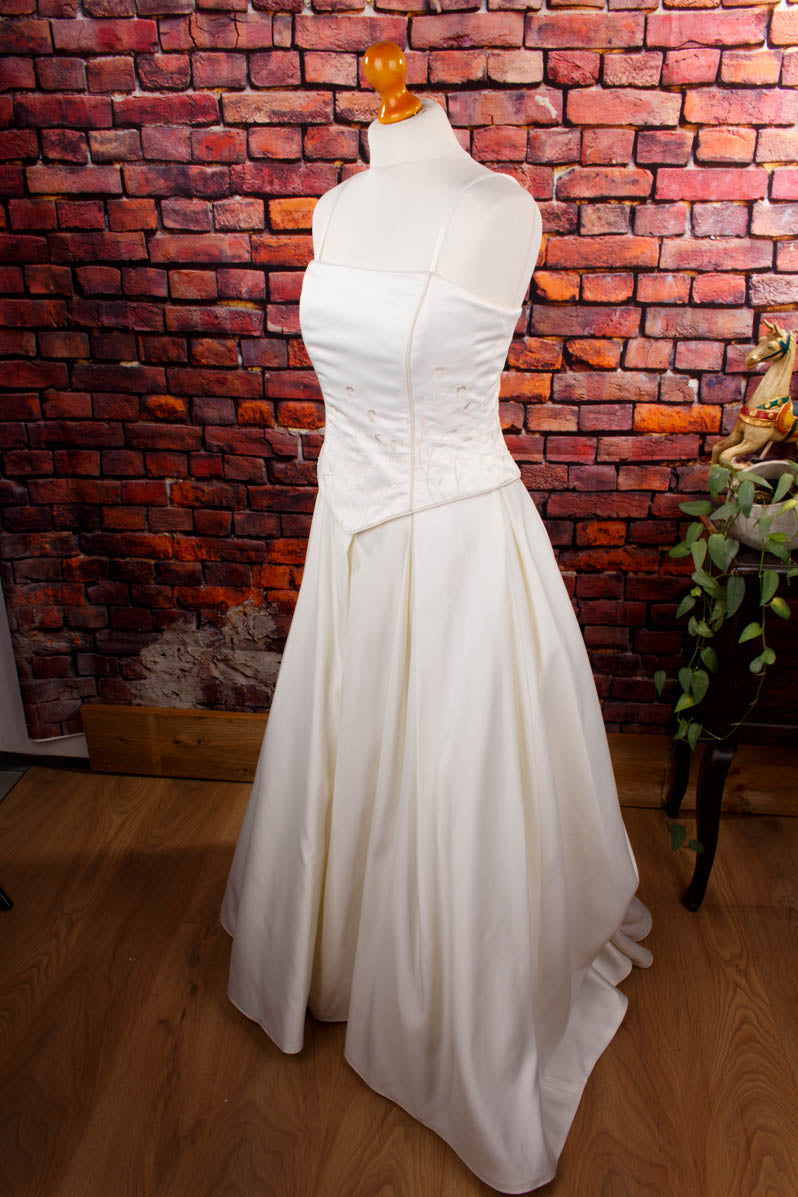 elegantes Brautkleid ivory