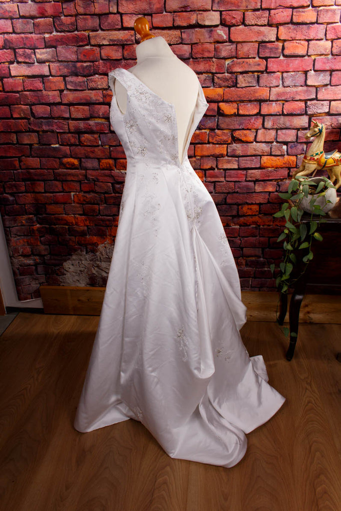 Brautkleid weiß mit schleppe Frau Hochzeit S 36-38 Special weiß XS 32-34 vintageberlin.de