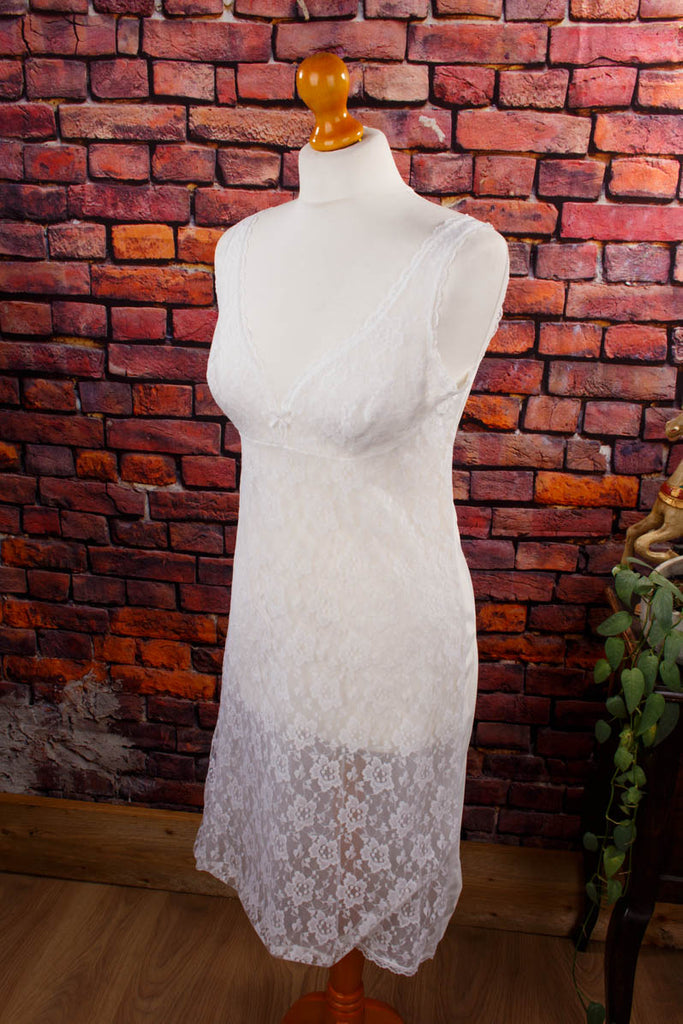 VEB Unterkleid weiß 70er DDR Disco Frau Rockabilly S 36-38 weiß vintageberlin.de