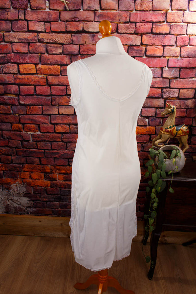 VEB Unterkleid weiß 70er DDR Disco Frau Rockabilly S 36-38 weiß vintageberlin.de
