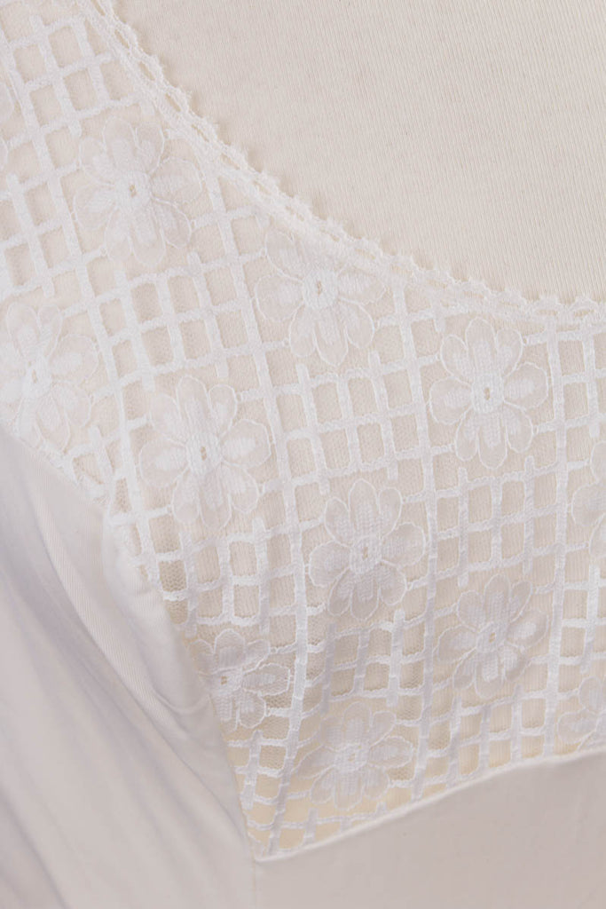 Mini Unterkleid weiß Blümchenspitze 60er 70er Disco Frau M 40-42 Rockabilly S 36-38 Schlager Sekretärin Special weiß vintageberlin.de