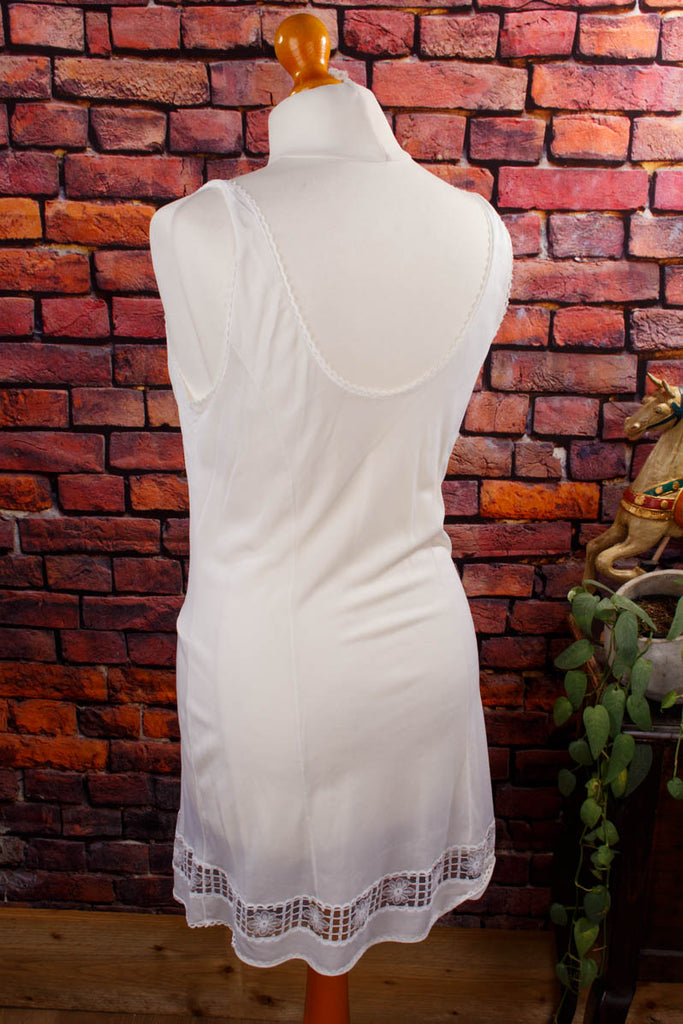 Mini Unterkleid weiß Blümchenspitze 60er 70er Disco Frau M 40-42 Rockabilly S 36-38 Schlager Sekretärin Special weiß vintageberlin.de