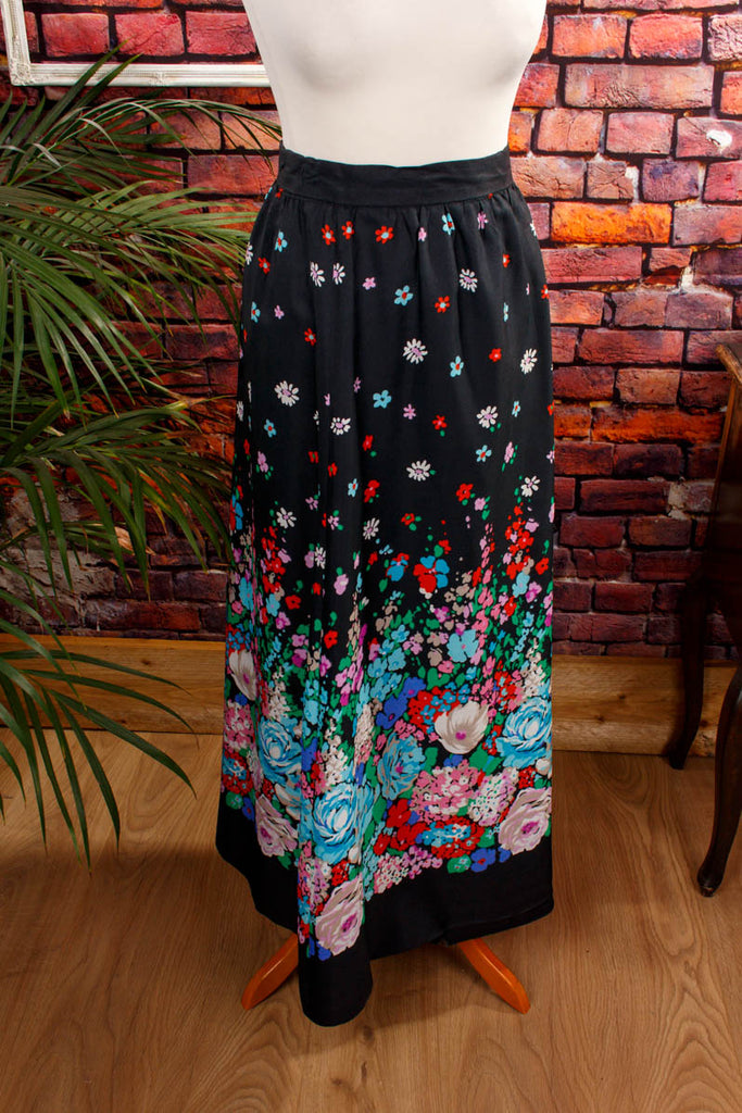 70s Hippie Maxirock schwarz Blumen Default Title 70er Boho bunt Frau Hippie M 40-42 real-boho Schlager schwarz Special vintageberlin.de