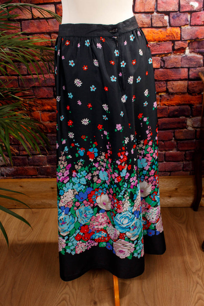 70s Hippie Maxirock schwarz Blumen 70er Boho bunt Frau Hippie M 40-42 real-boho Schlager schwarz Special vintageberlin.de