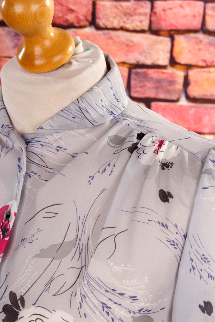 Chiffonbluse grau Blumen 70er Boho bunt Disco Frau grau M 40-42 real-rockabilly Rockabilly Schlager Sekretärin Special vintageberlin.de