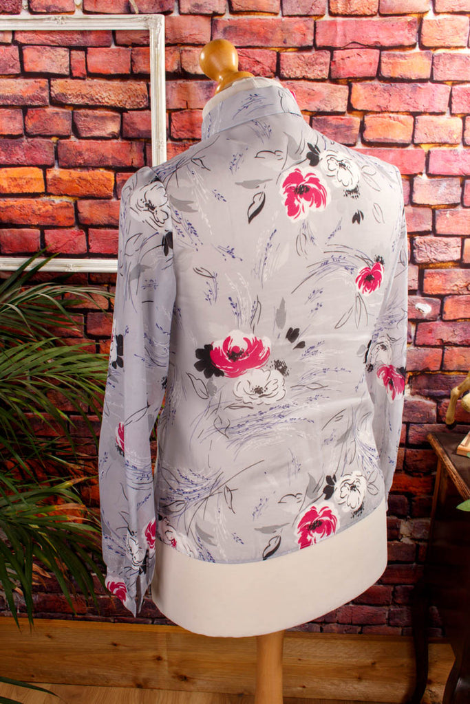 Chiffonbluse grau Blumen 70er Boho bunt Disco Frau grau M 40-42 real-rockabilly Rockabilly Schlager Sekretärin Special vintageberlin.de