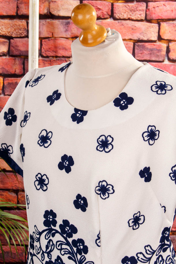 Schlagerkleid blau weiß Blumenmuster 60er 70er blau Boho Disco Frau real-disco real-rockabilly Rockabilly Schlager Special weiß XL 48-50 vintageberlin.de