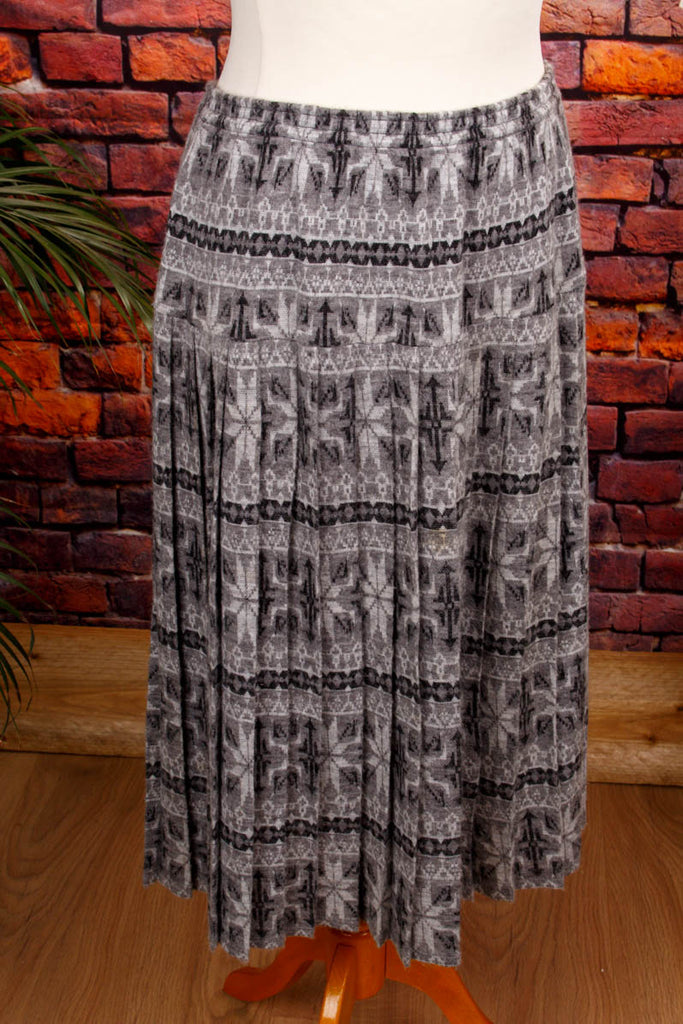 Flanell Faltenrock grau Muster Default Title Frau grau L 44-46 M 40-42 Special vintageberlin.de