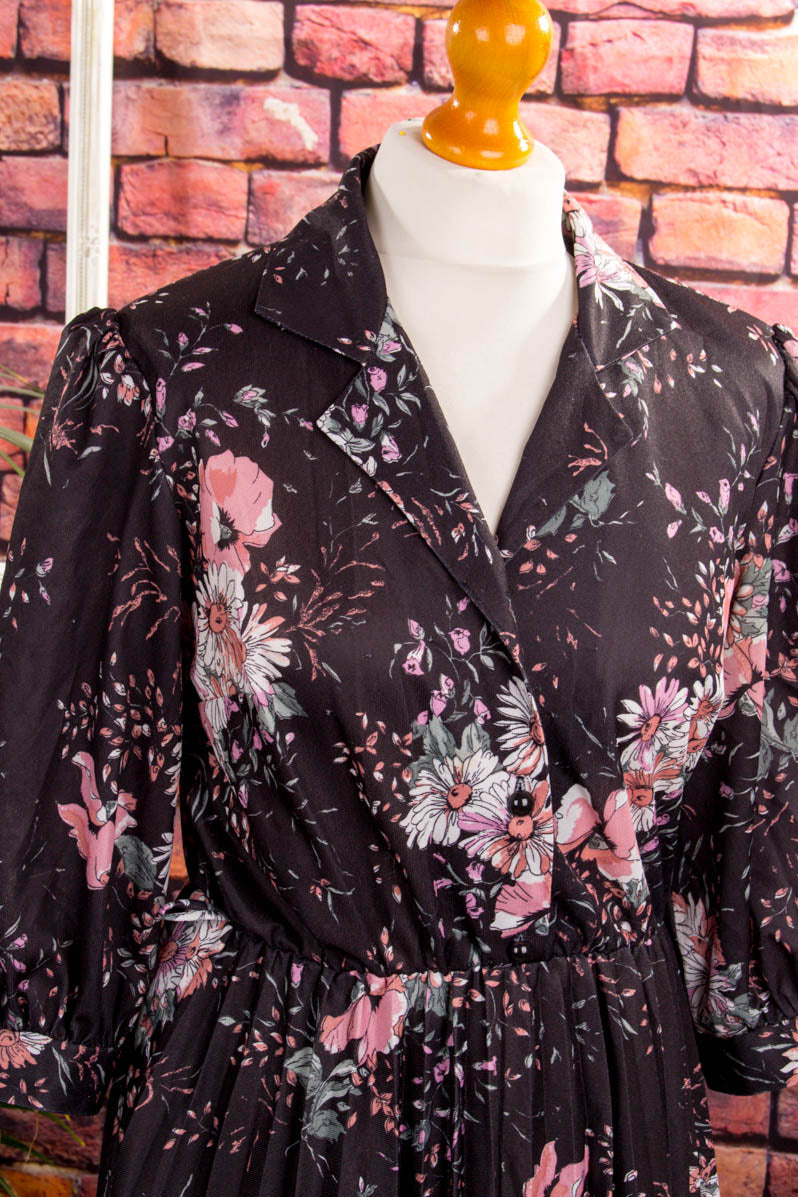 Plisseekleid schwarz bunt Blumen