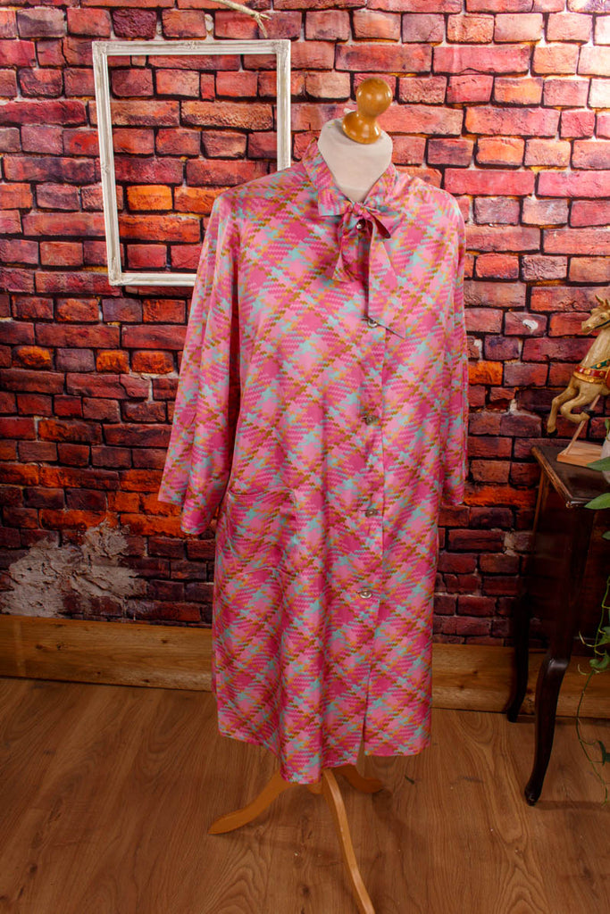 60s Morgenrock Hauskleid pink 60er 70er bunt Frau L 44-46 M 40-42 pink real-disco real-rockabilly Rockabilly rosa Sekretärin Special XL 48-50 vintageberlin.de
