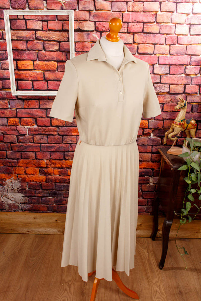 Vintage Plisseekleid beige 60er 70er beige Disco Frau M 40-42 S 36-38 Schlager Special vintageberlin.de