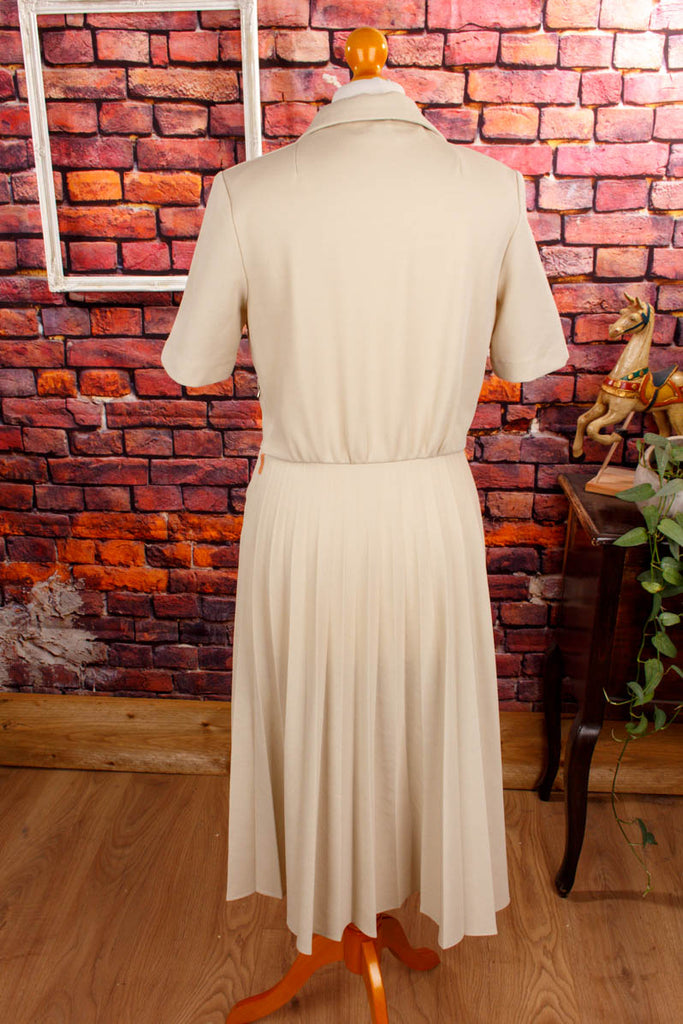Vintage Plisseekleid beige 60er 70er beige Disco Frau M 40-42 S 36-38 Schlager Special vintageberlin.de