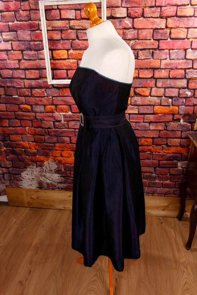 60s Cocktailkleid lila Taft 60er Abendmode Frau lila Rockabilly S 36-38 Special XS 32-34 vintageberlin.de
