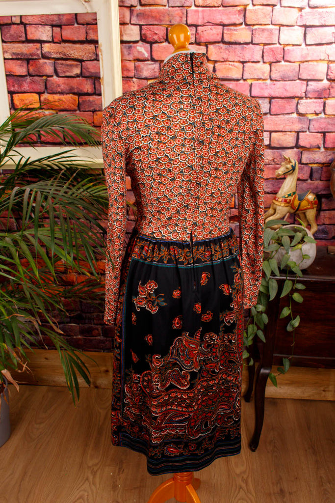 70er Stretchkleid Boho Muster 70er Boho bunt Frau real-boho rot S 36-38 Schlager schwarz Special vintageberlin.de