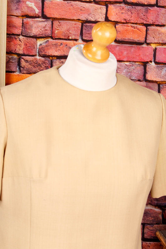 60s Etuikleid beige 60er beige DDR Frau L 44-46 real-rockabilly Rockabilly Sekretärin Special vintageberlin.de