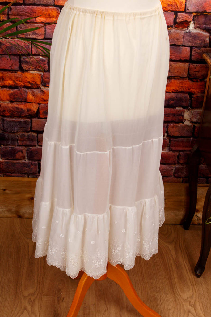 Perlon Unterrock cremeweiß Default Title 50er 60er 70er beige Boho Dirndl Frau M 40-42 real-boho real-rockabilly Rockabilly S 36-38 Special viktorianisch weiß vintageberlin.de