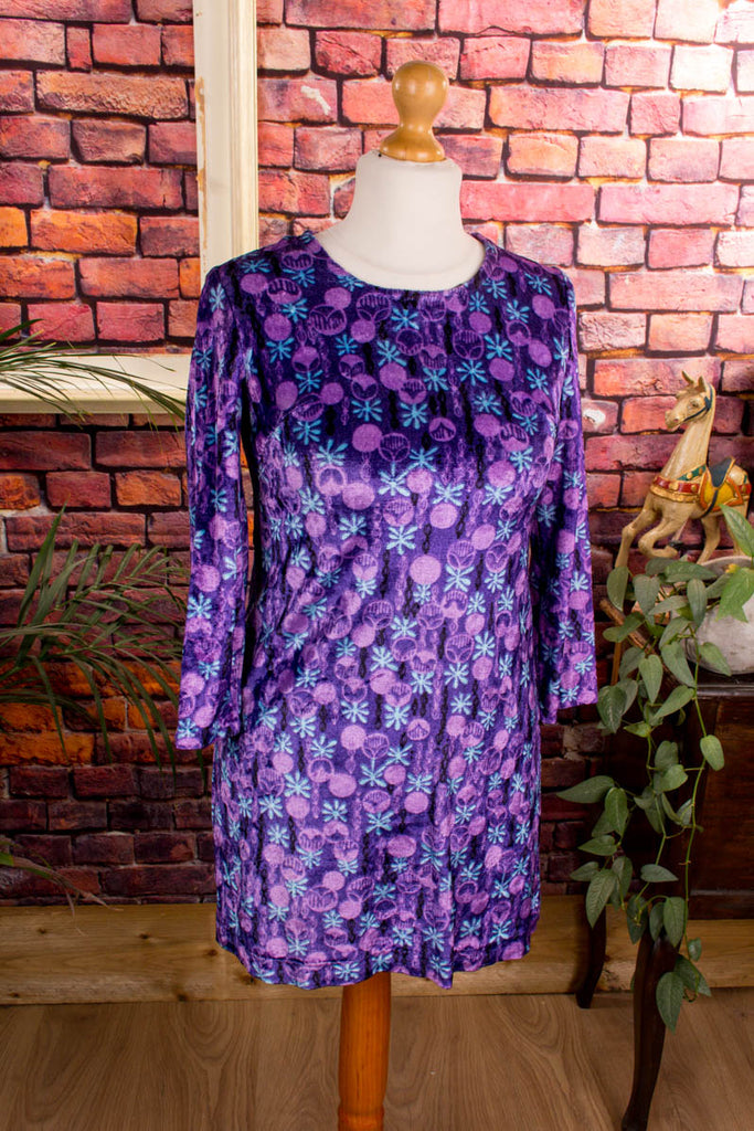 70s Disco Minikleid lila samt 60er 70er bunt Disco Frau lila M 40-42 real-disco S 36-38 Schlager Special vintageberlin.de