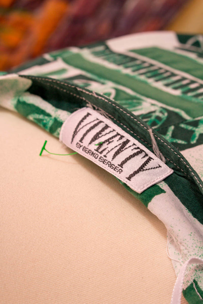 90s Rock grün Muster 90er Frau grün M 40-42 Special weiß vintageberlin.de