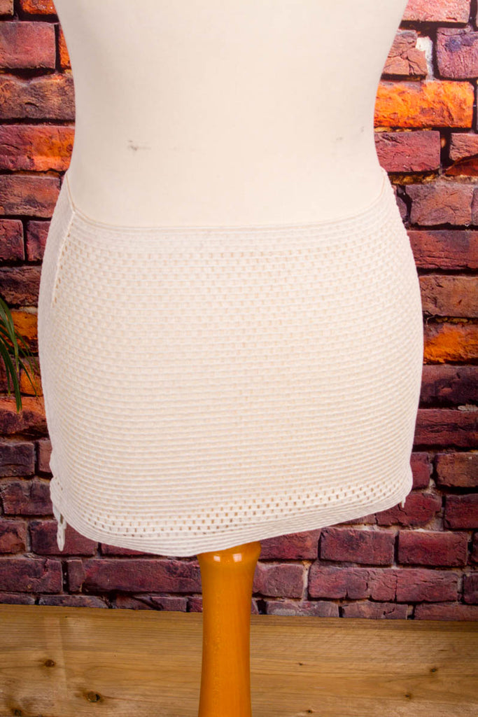 DDR Hüftmieder weiß 70er DDR Disco Frau L 44-46 real-disco real-rockabilly Rockabilly Sekretärin Special weiß vintageberlin.de