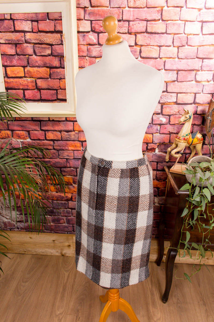 Wolle Winterrock braun Fischgrät 70er 80er beige braun Frau M 40-42 real-rockabilly Rockabilly Sekretärin Special vintageberlin.de