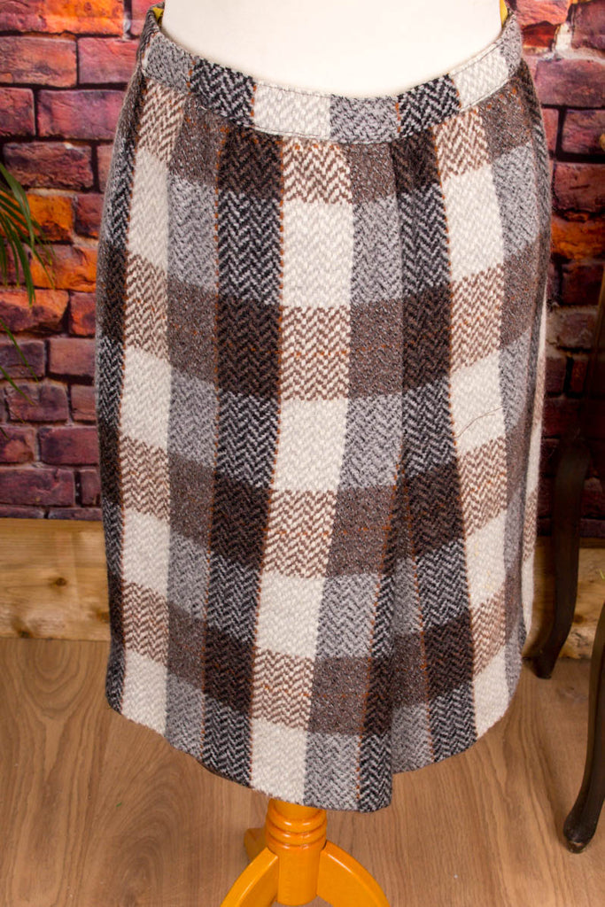 Wolle Winterrock braun Fischgrät 70er 80er beige braun Frau M 40-42 real-rockabilly Rockabilly Sekretärin Special vintageberlin.de