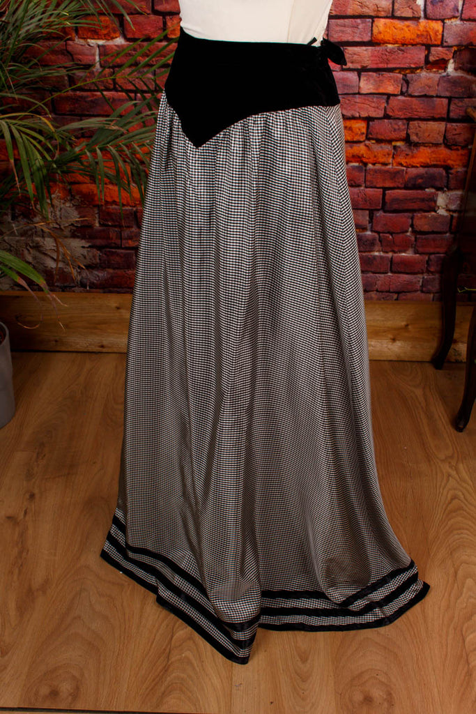 Nostalgie Rock schwarz-weiß kariert 70er 80er Abendmode Boho Frau Gothic grau Rockabilly S 36-38 schwarz Special viktorianisch vintageberlin.de