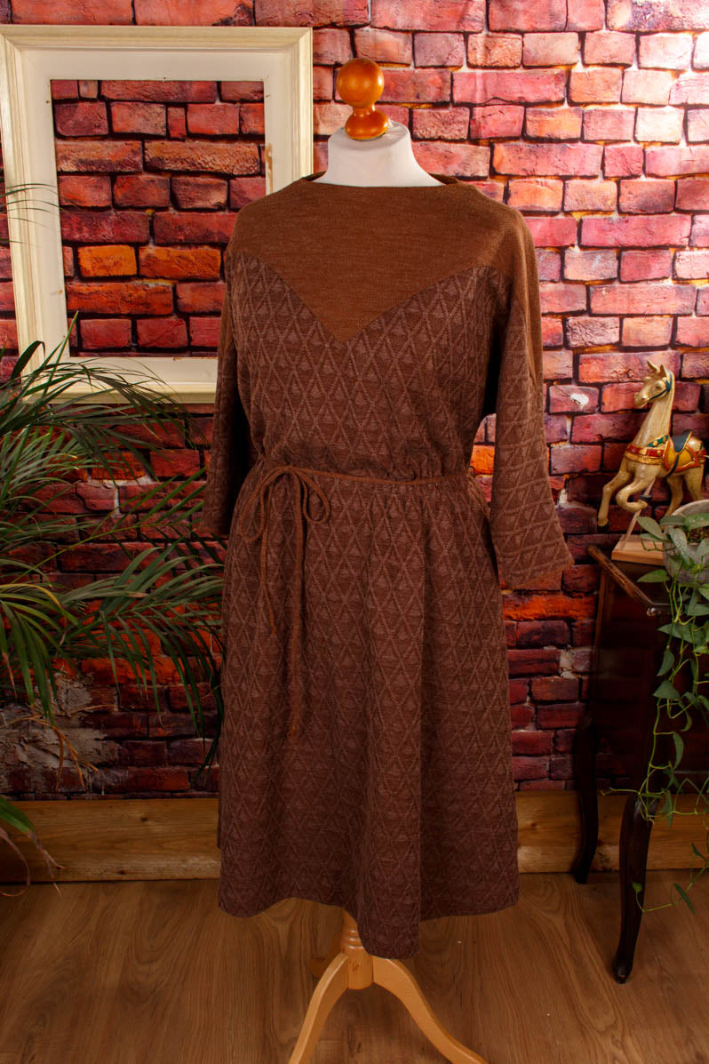 DDR Herbstkleid braun Muster 70er 80er Boho braun DDR Disco Frau L 44-46 real-disco real-rockabilly Rockabilly Schlager Special XL 48-50 vintageberlin.de