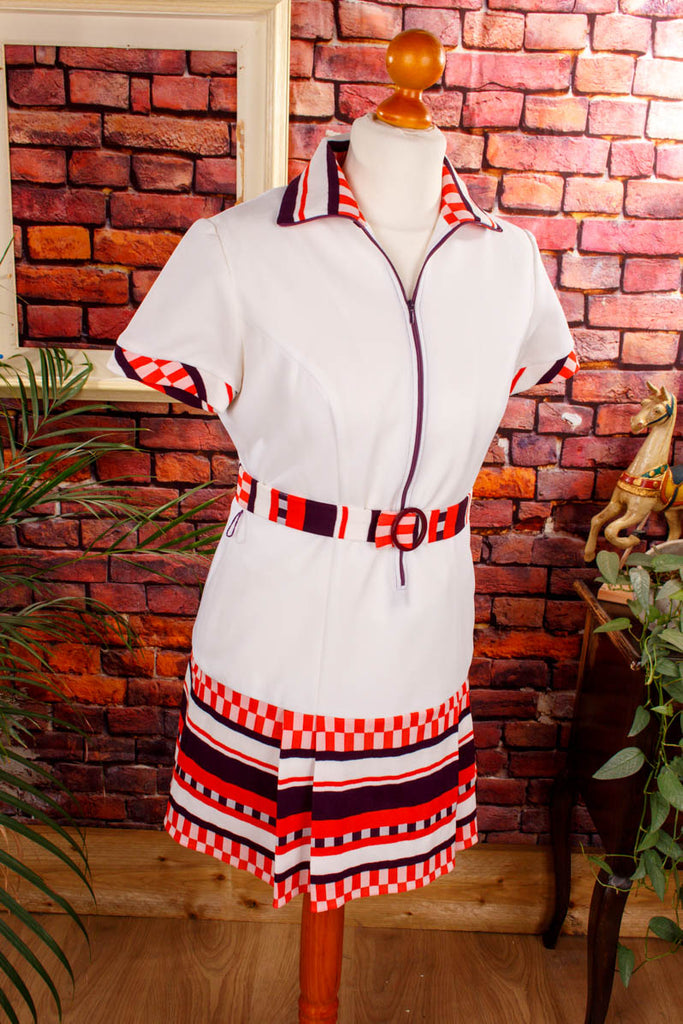 Disco Minikleid weiß rot Muster 60er 70er bunt Disco Frau M 40-42 real-disco real-rockabilly Rockabilly rot Schlager Special weiß vintageberlin.de