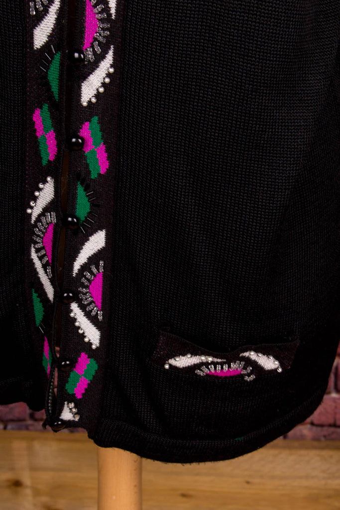 Strickjacke schwarz bunt Perlen 80er 90er Boho Frau M 40-42 Rockabilly S 36-38 schwarz Sekretärin Special vintageberlin.de