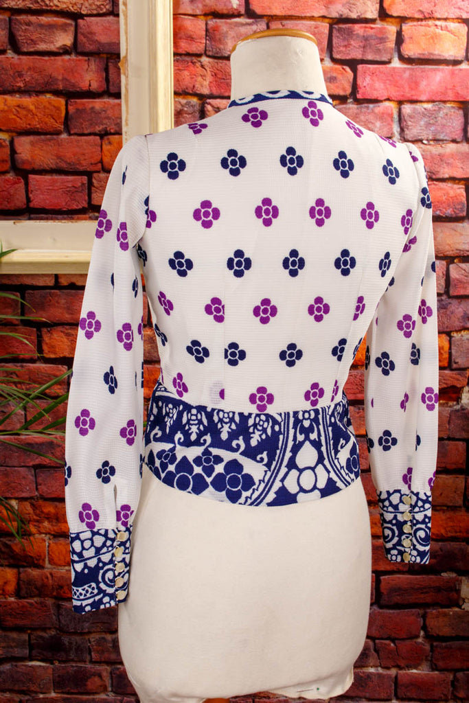 60s Boho Bluse Blumenmuster 60er 70er blau Boho Disco Frau Hippie real-boho real-disco S 36-38 Schlager Special weiß XS 32-34 vintageberlin.de