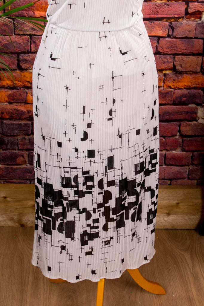 70s Stretchkleid weiß schwarz Muster Disco Frau Rockabilly S 36-38 Schlager Special weiß vintageberlin.de