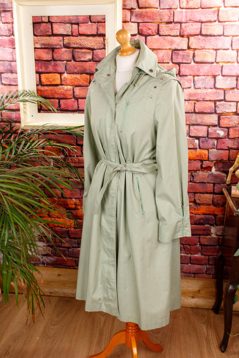 70s Trenchcoat Mantel zart grün Nieten 70er Boho DDR Frau grün M 40-42 Rockabilly S 36-38 Special vintageberlin.de
