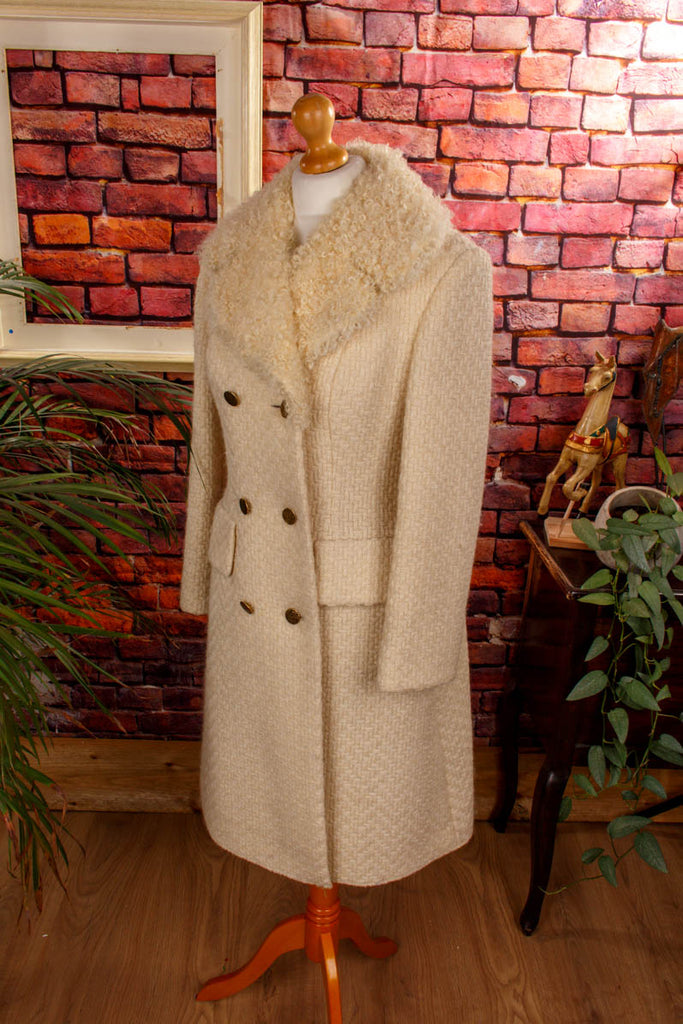 Vintage Wintermantel creme + Fell 60er 70er beige Boho Disco Frau M 40-42 real-boho real-rockabilly Rockabilly S 36-38 Sekretärin Special weiß vintageberlin.de