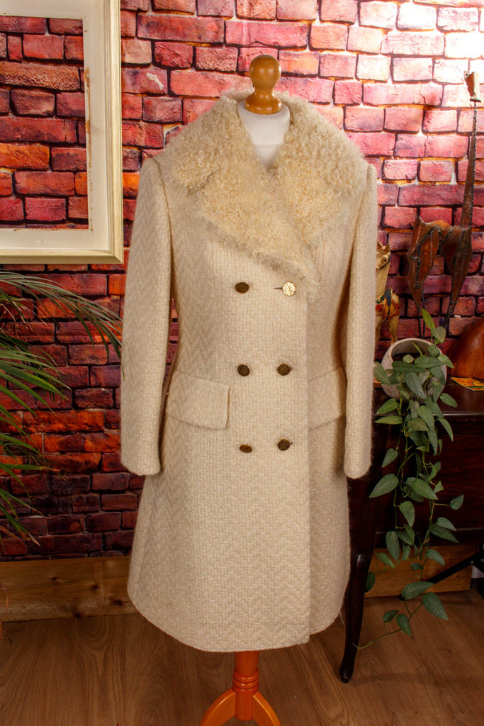 Vintage Wintermantel creme + Fell 60er 70er beige Boho Disco Frau M 40-42 real-boho real-rockabilly Rockabilly S 36-38 Sekretärin Special weiß vintageberlin.de