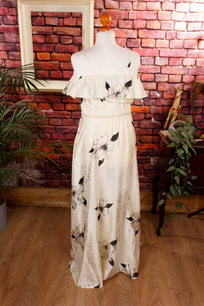langes Hippie Satinkleid schulterfrei 70er Abendmode beige Boho boho-wedding Disco Frau Hippie Hochzeit M 40-42 real-boho real-disco Schlager Special weiß vintageberlin.de