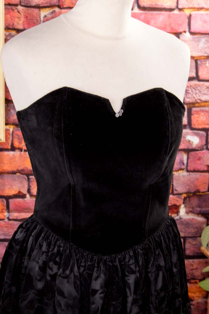 Sexy Minikleid schwarz Samt
