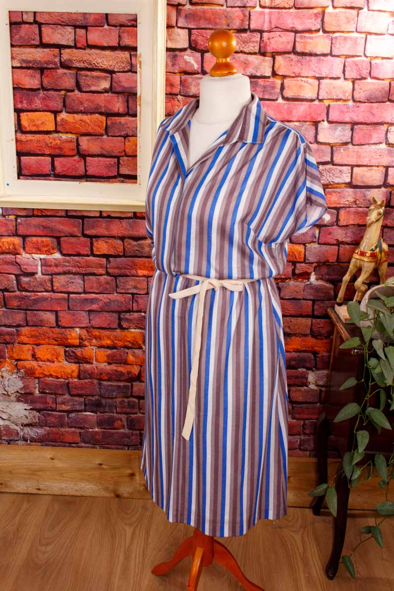Hauskleid Streifenmuster