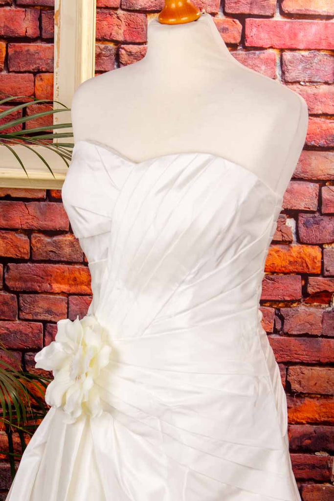 Vintage Brautkleid weiß drapiert