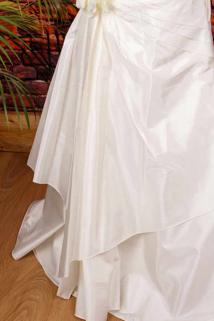 Vintage Brautkleid weiß drapiert