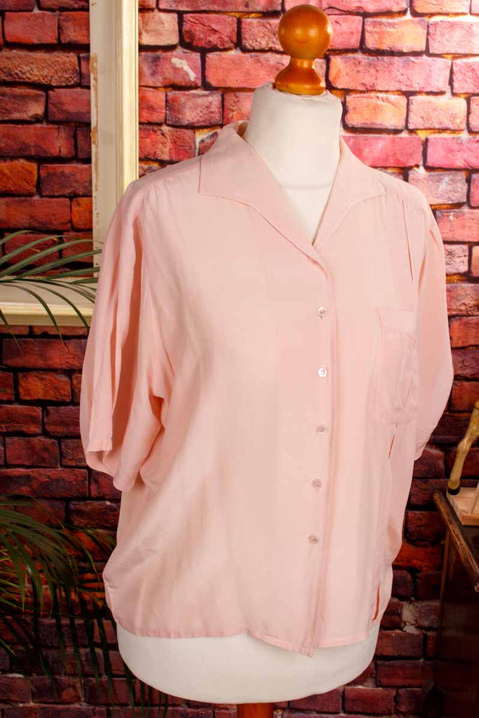 puderfarbene Seidenbluse