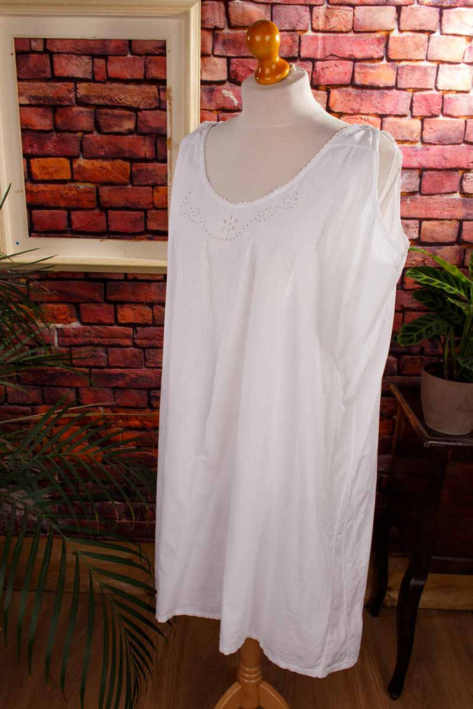 antikes Unterkleid Monogramm FM