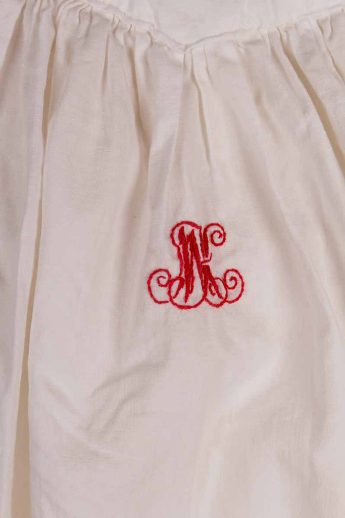 antikes Unterkleid Monogramm MH