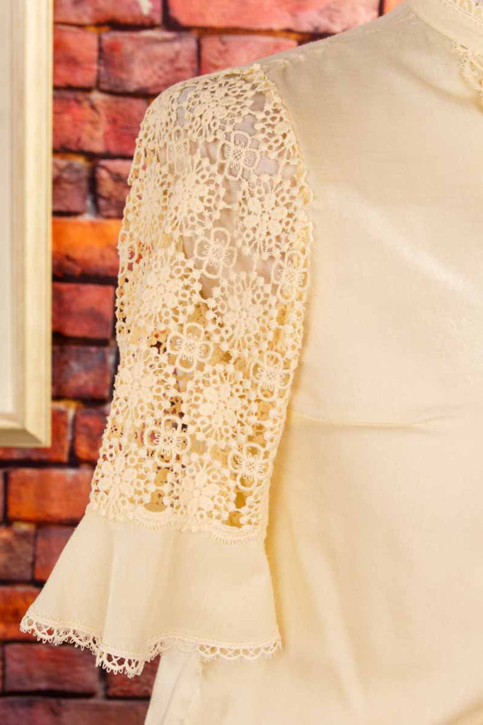 Trachtenbluse beige Stehkragen