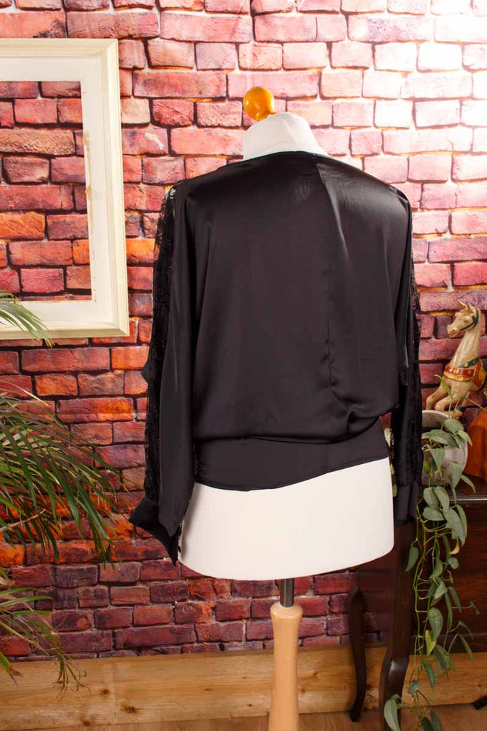 elegantes Fledermaustop schwarz Satin