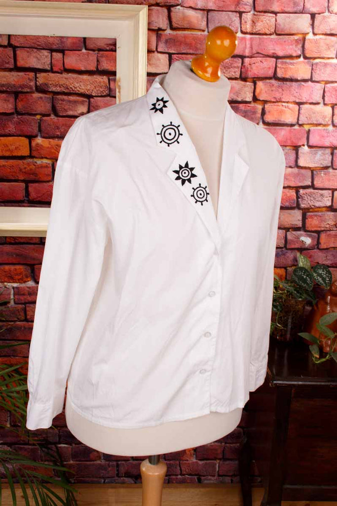 Blusenjacke weiß bestickt
