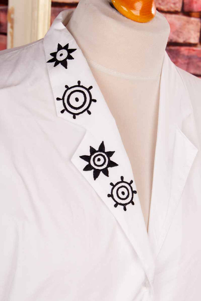 Blusenjacke weiß bestickt