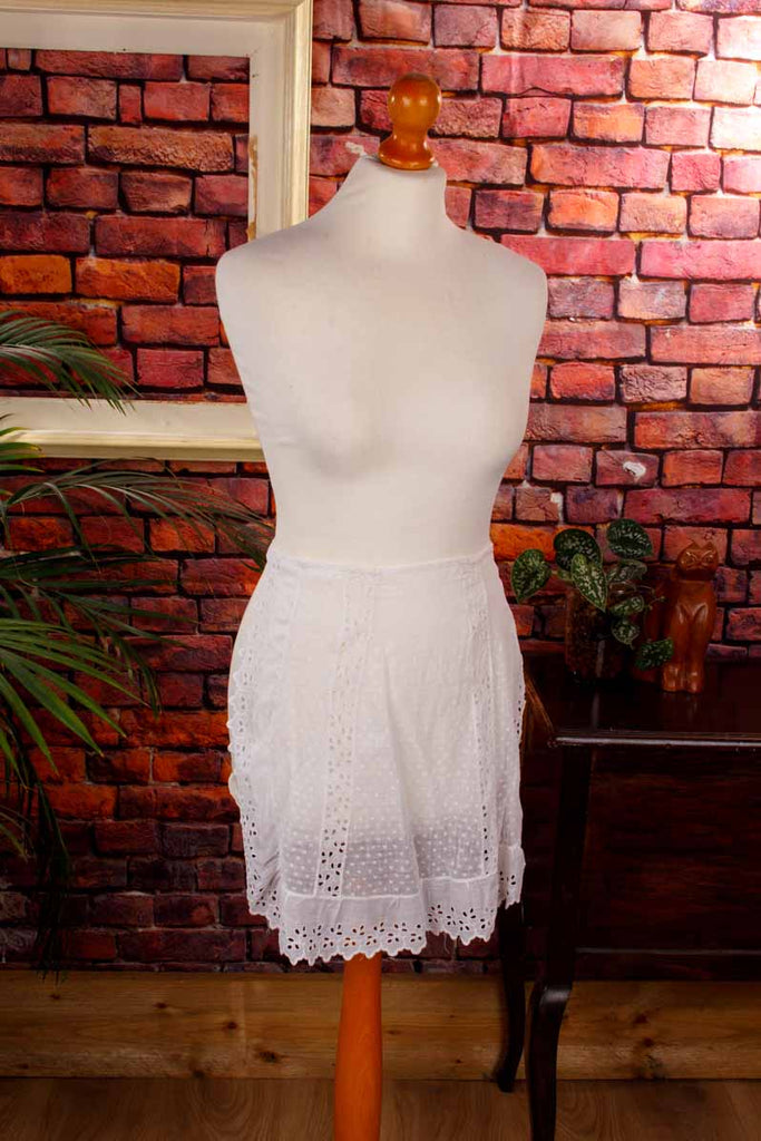 zarte schürze weiß Lochspitze