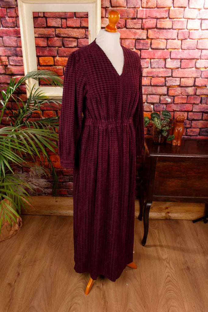 Hauskleid weinrot Samt