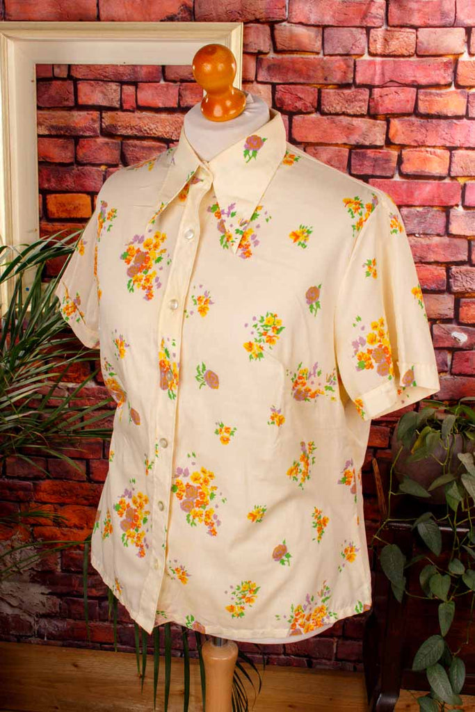 70er Blümchenbluse Megakragen